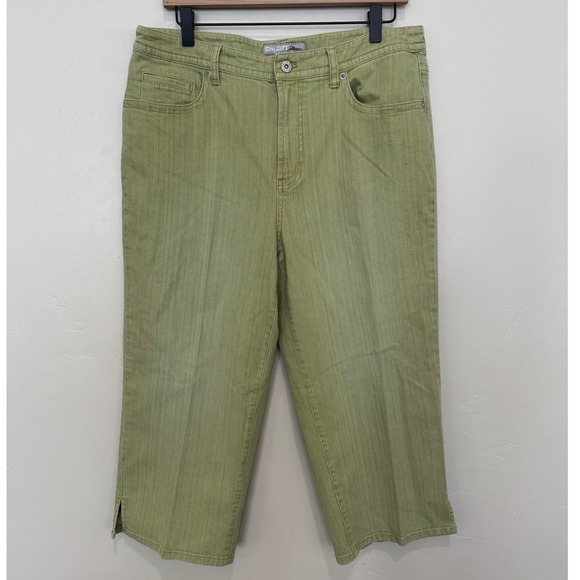 Chico's Pants - Chicos Platinum Quartz Jean Sage Green Capris 14 Size 2.5 Goblincore Cottage